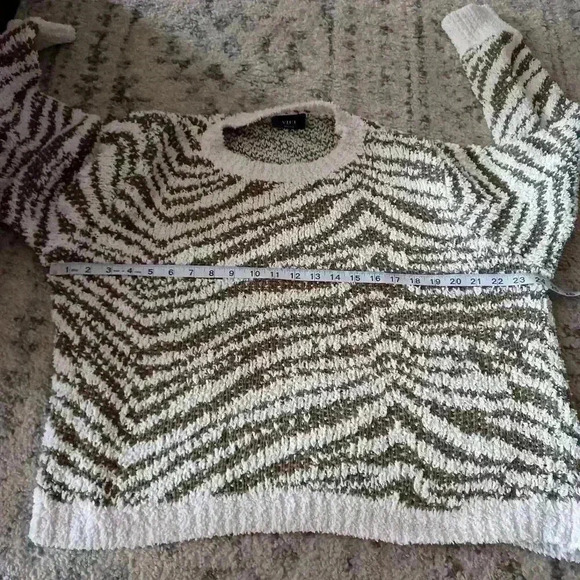 Vici Womens Brown and White Zebra Print Knit Sweater M - Picture 10 of 11